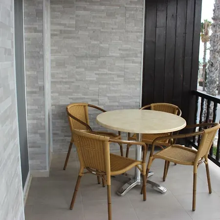 Limnaria Westpark Апартаменты